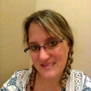 Meet your Posher, Becky